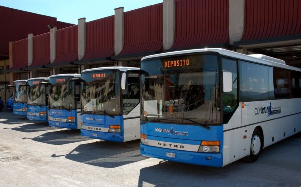 Mille bus fuori dal mercato, la denuncia della FAI